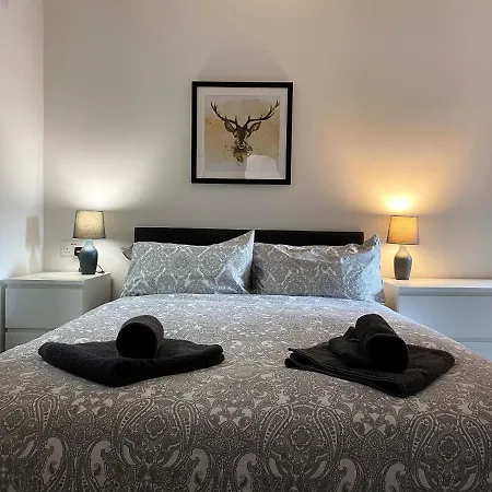 Staycrewe Apartments Экстерьер фото