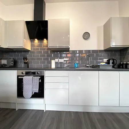 Staycrewe Apartments Экстерьер фото