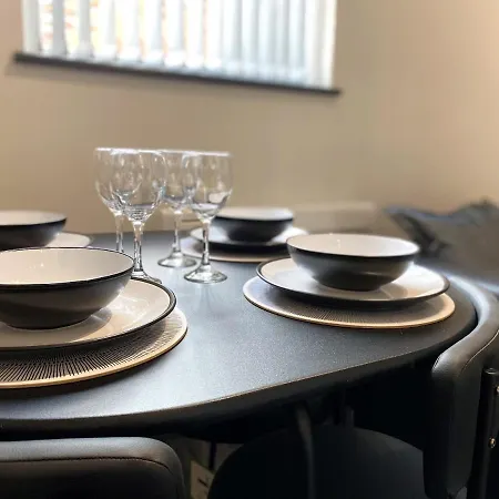 Staycrewe Apartments Экстерьер фото