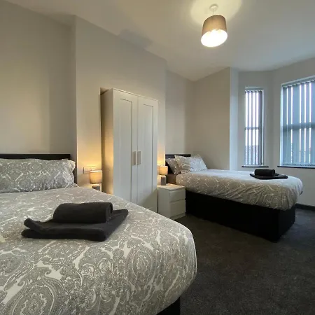 Staycrewe Apartments Экстерьер фото