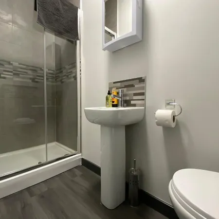 Staycrewe Apartments Экстерьер фото